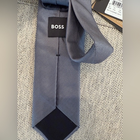 NWT BOSS Silk Tie - Picture 4 of 7